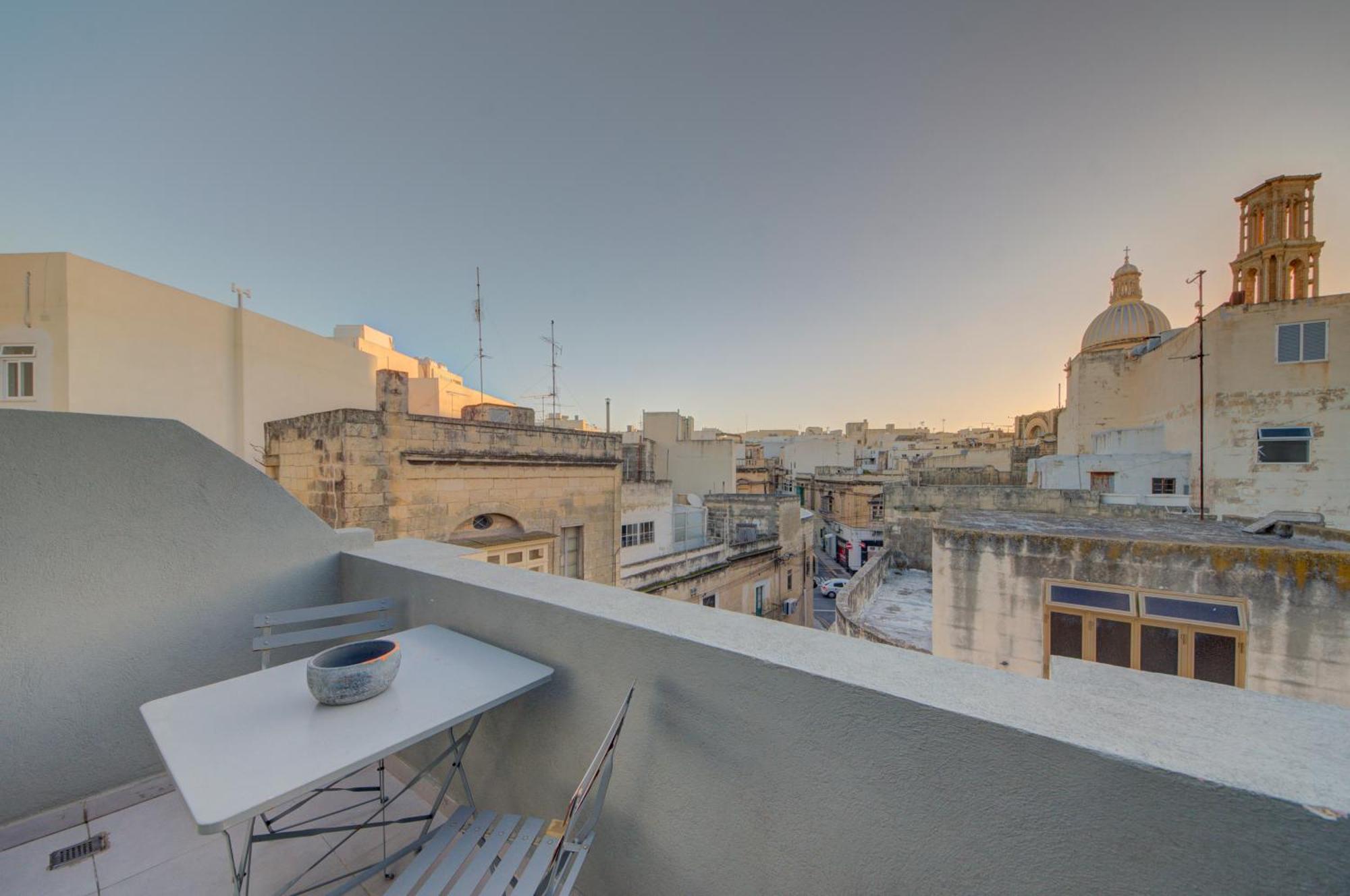 Cosy Penthouse In Hamrun - Walking Distance To Valletta Εξωτερικό φωτογραφία