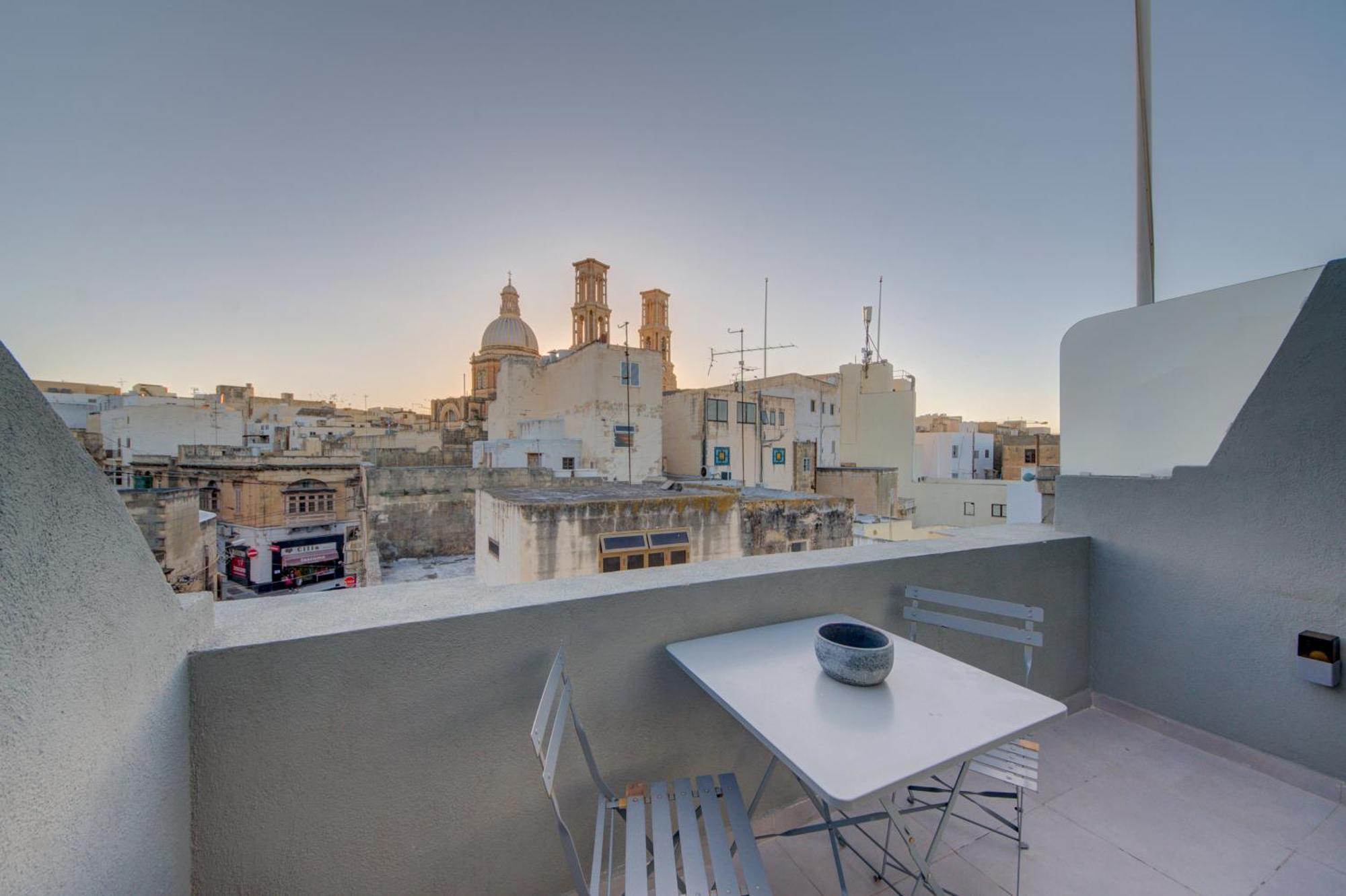 Cosy Penthouse In Hamrun - Walking Distance To Valletta Εξωτερικό φωτογραφία